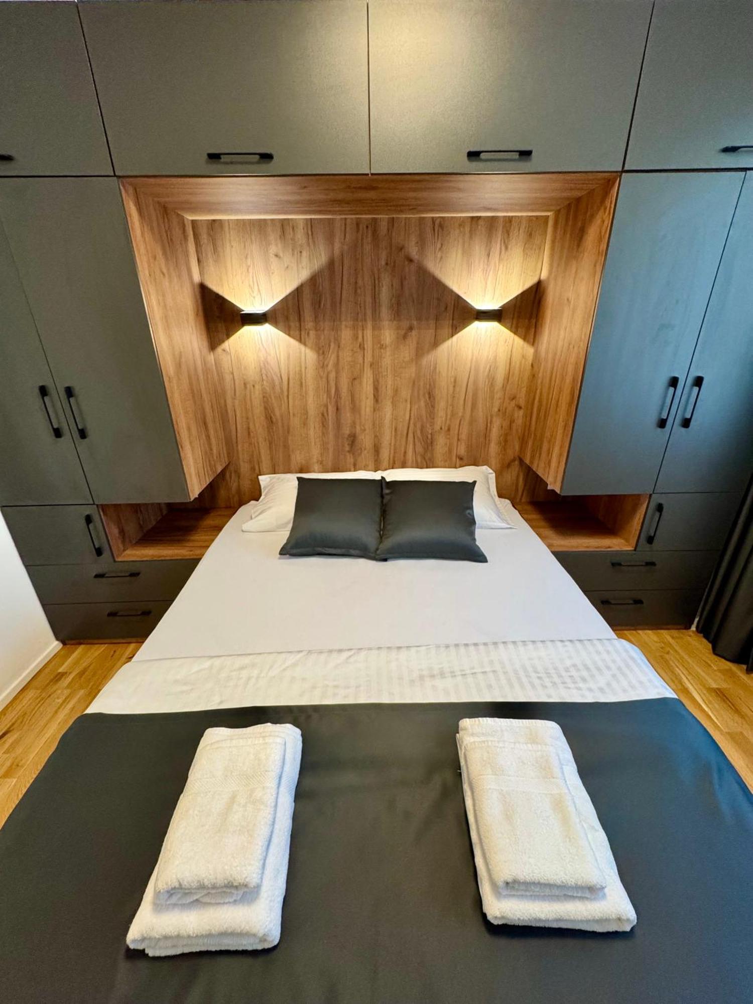 Downtown Riverside Apartments 스코페 외부 사진